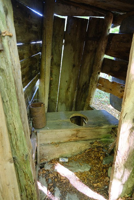 Toilettes @ Chalet d'Aigue Faru @ Saint-Ferréol