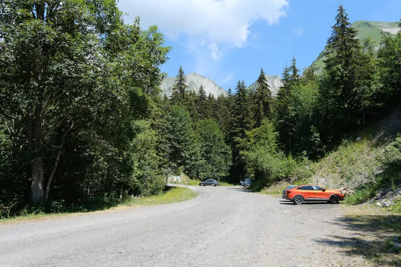 Parking @ Les Chandoches @ Le Bouchet-Mont-Charvin